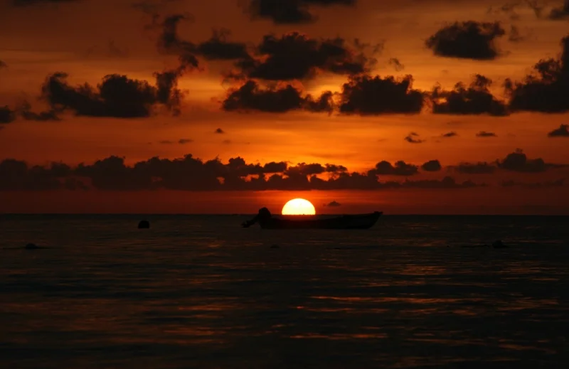 Negril Beach Sunset (800x519).jpg