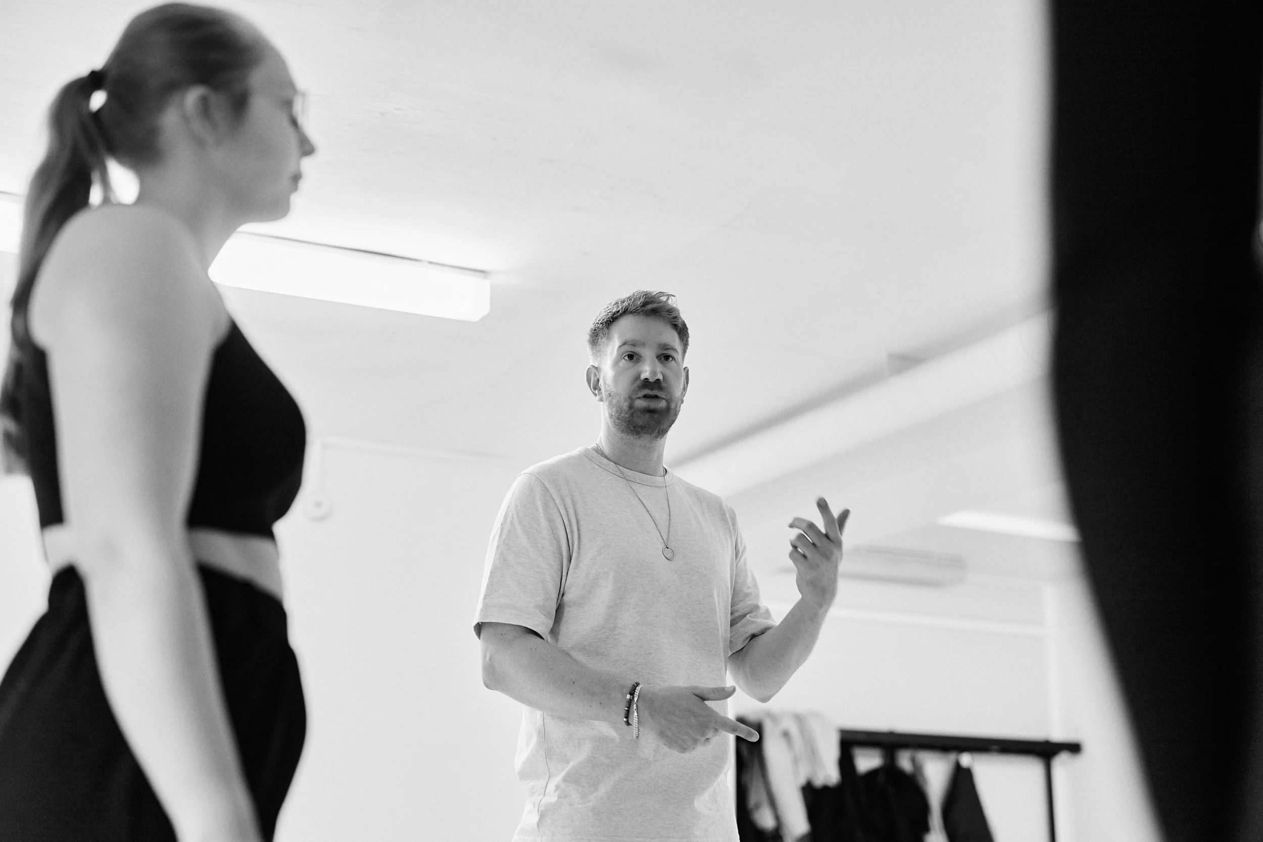 Schauspielcoach Dominik Bopp beim Workshop in Köln