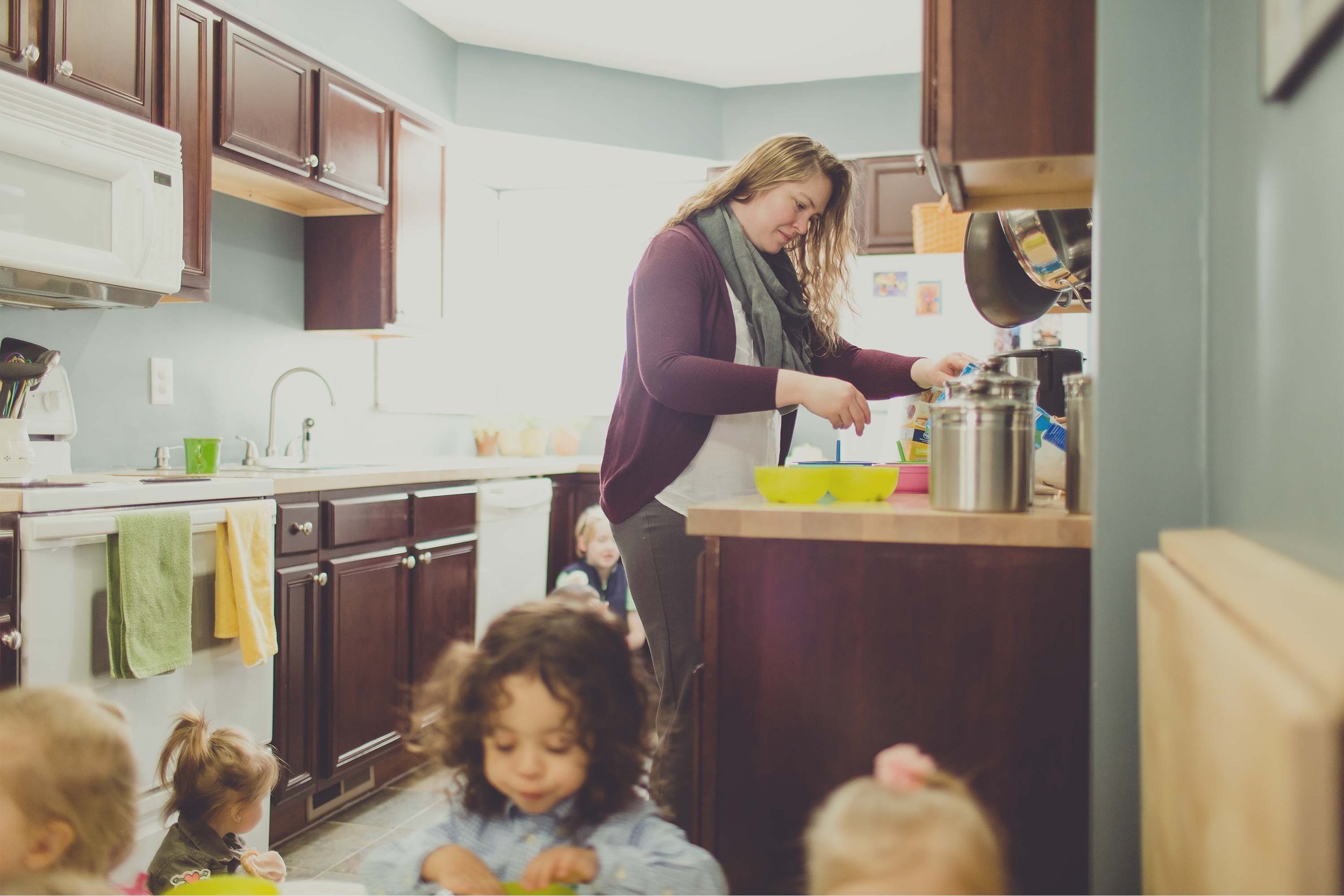 AN IN-HOME CHILD CARE COMPANY Your child's home-away-from-home in your neighborhood and our backyards HOW IT WORKS