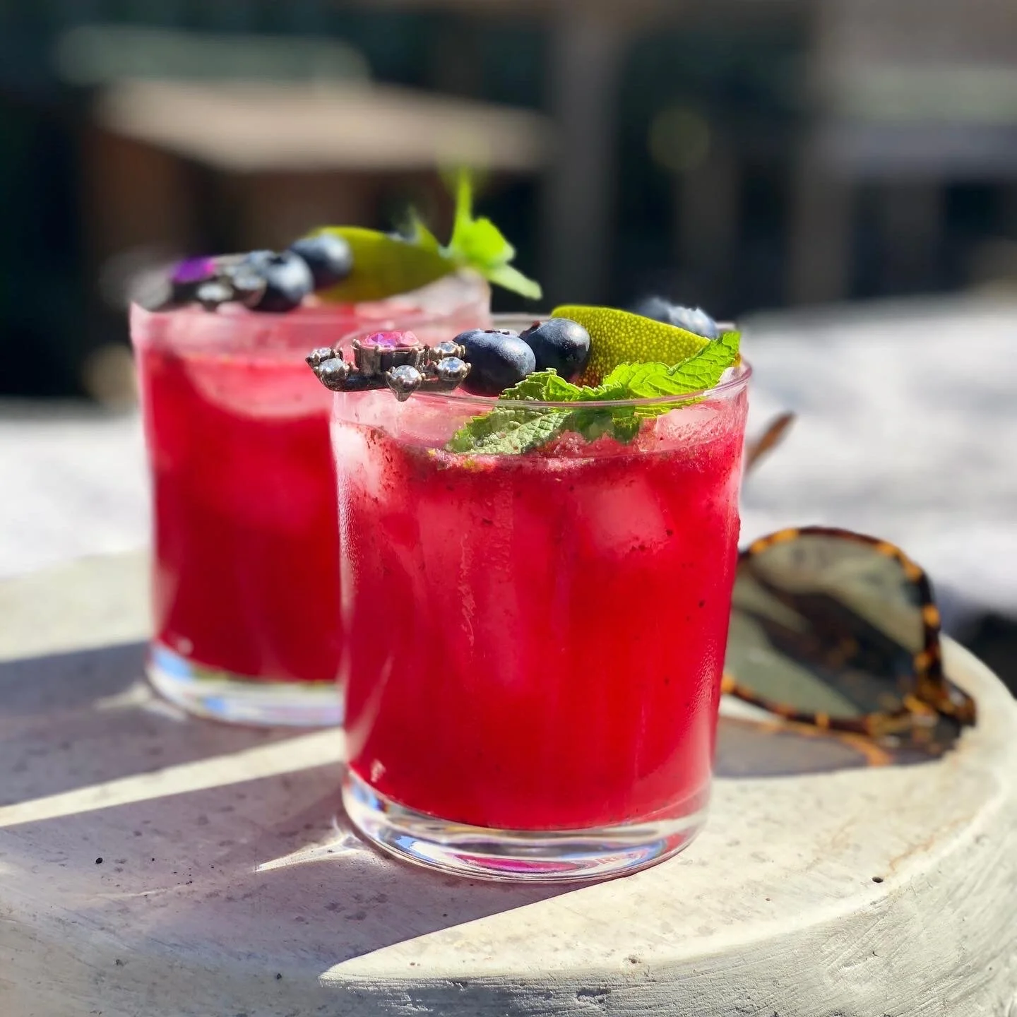Low-Carb Blueberry Vojitos