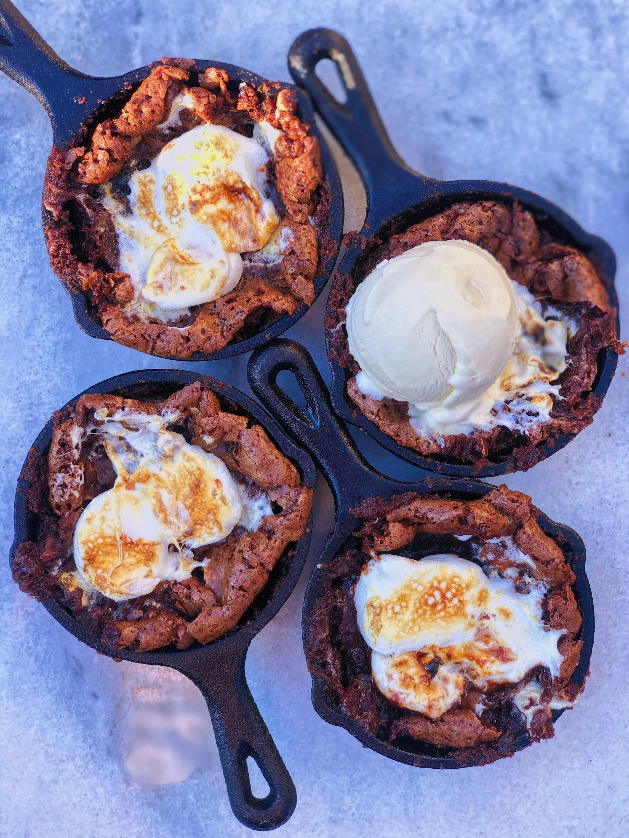 Skillet brownies with marshmallows