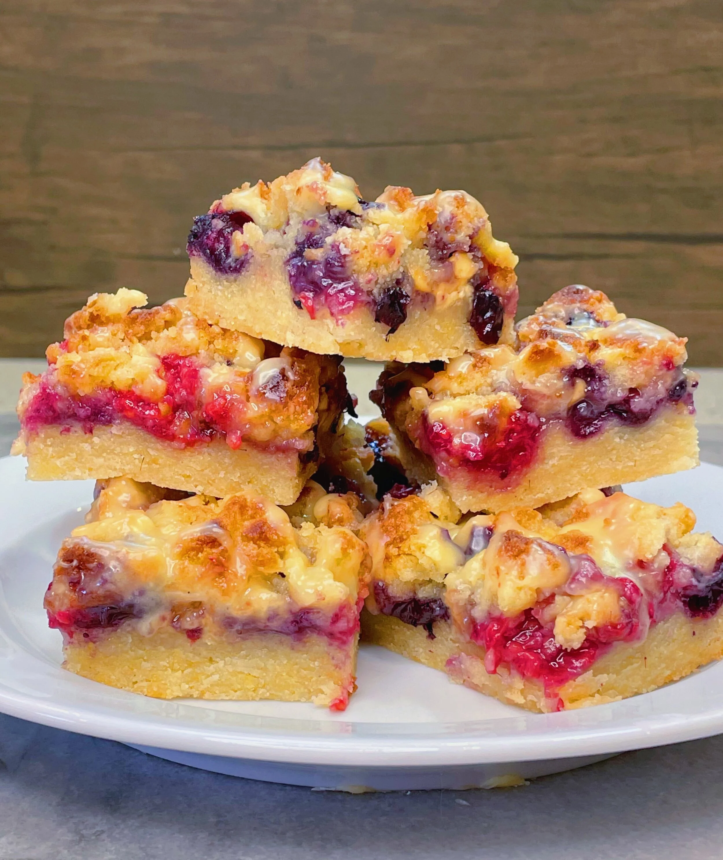 Berry White Chocolate Crumble Bars