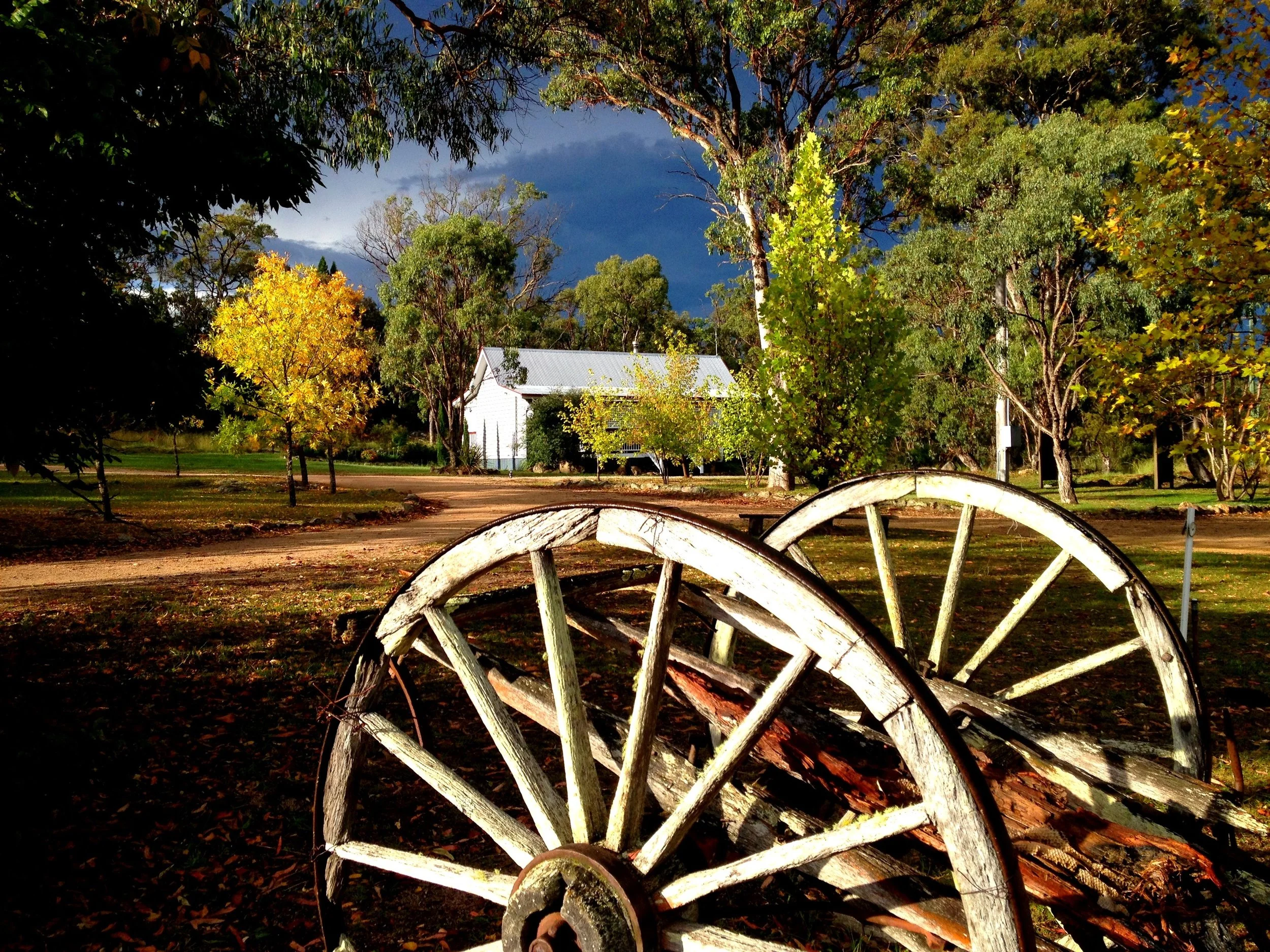 Coolibah Cottage Autumn Sunset