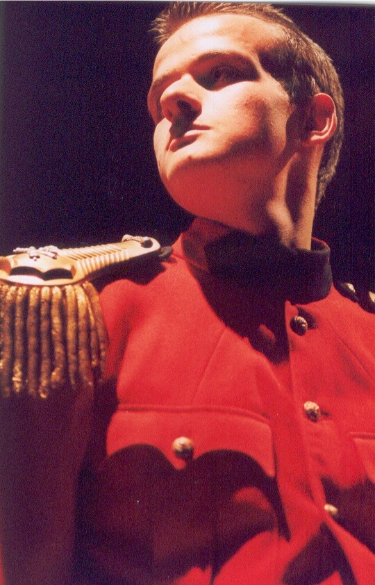 2002 gelb Woyzeck 02.jpg