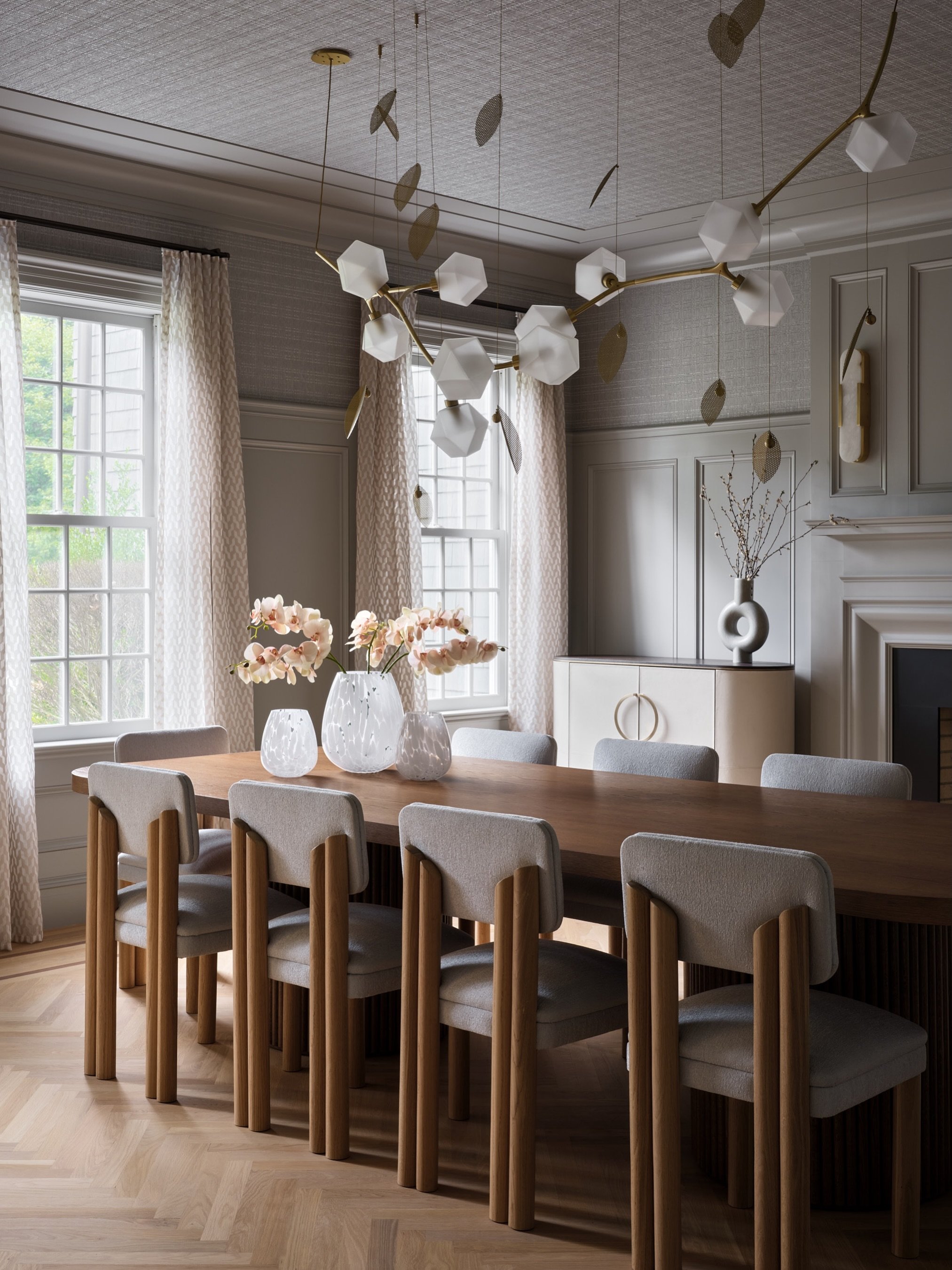 In a few weeks from now, phase 2 of construction starts on our Wilton, CT renovation. New primary bath and closet, mudroom and pantry space coming soon. Swipe through to take a look at phase 1 where we reimagined the main living spaces with new archi