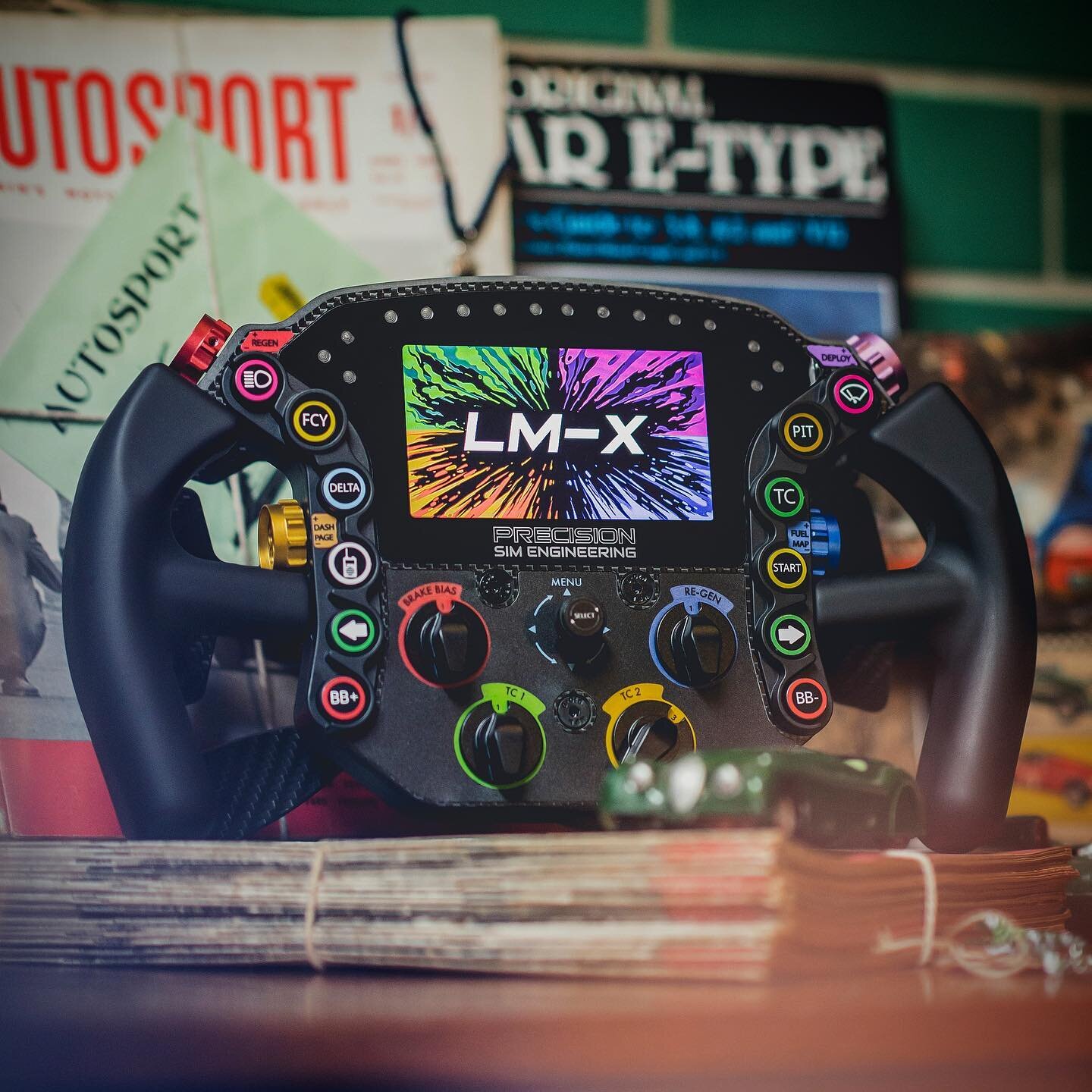 LM-X: Putting you in control...

Featuring our famous Snap-Action Gear Shifters as standard.

Optional Quick-Adjust Paddles for added flexibility.

Optional Dual-Clutch system with Electronic Launch Control for the perfect getaway.

Shape your experi