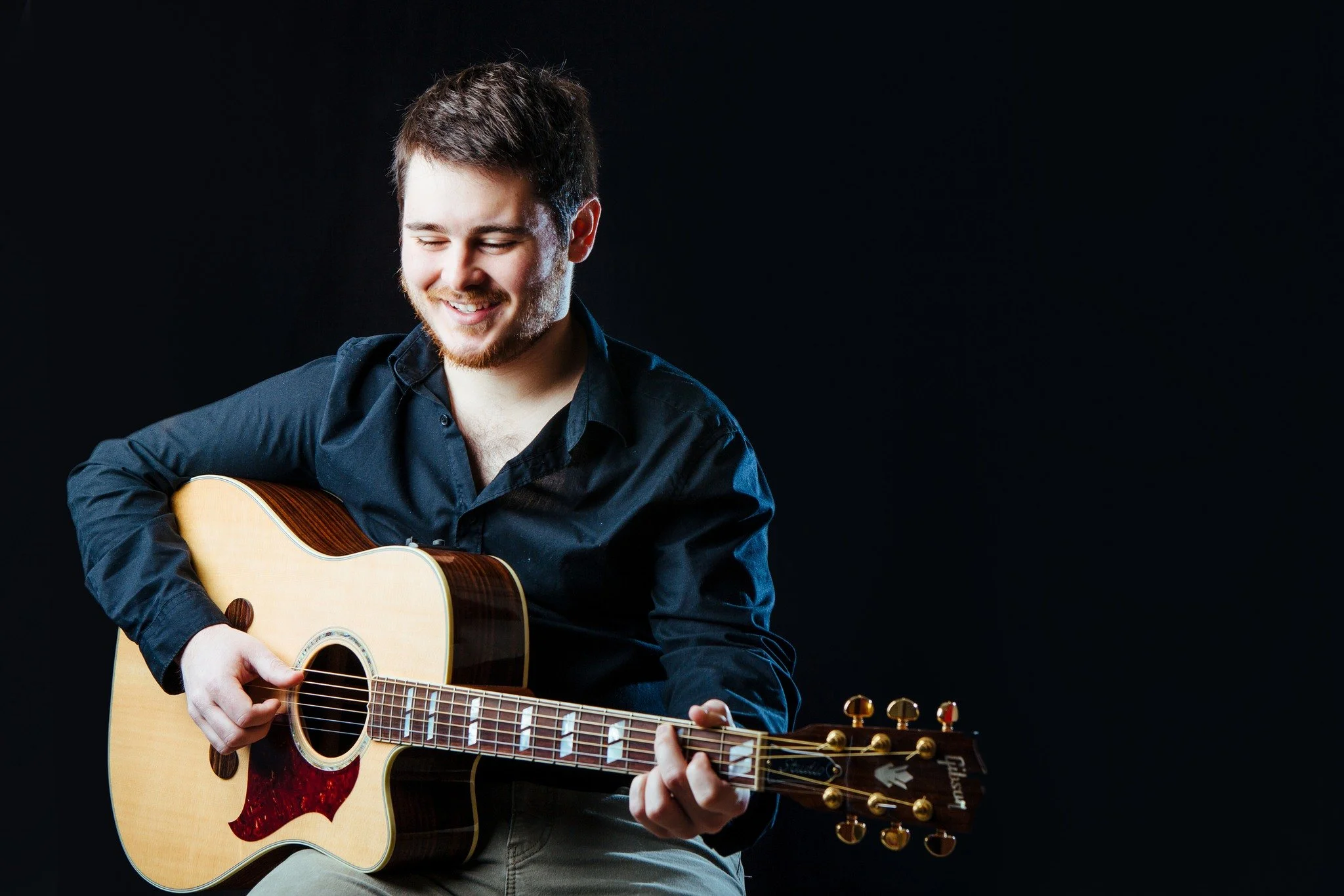 Friday Night Music w/ Ryan Sweezey! 