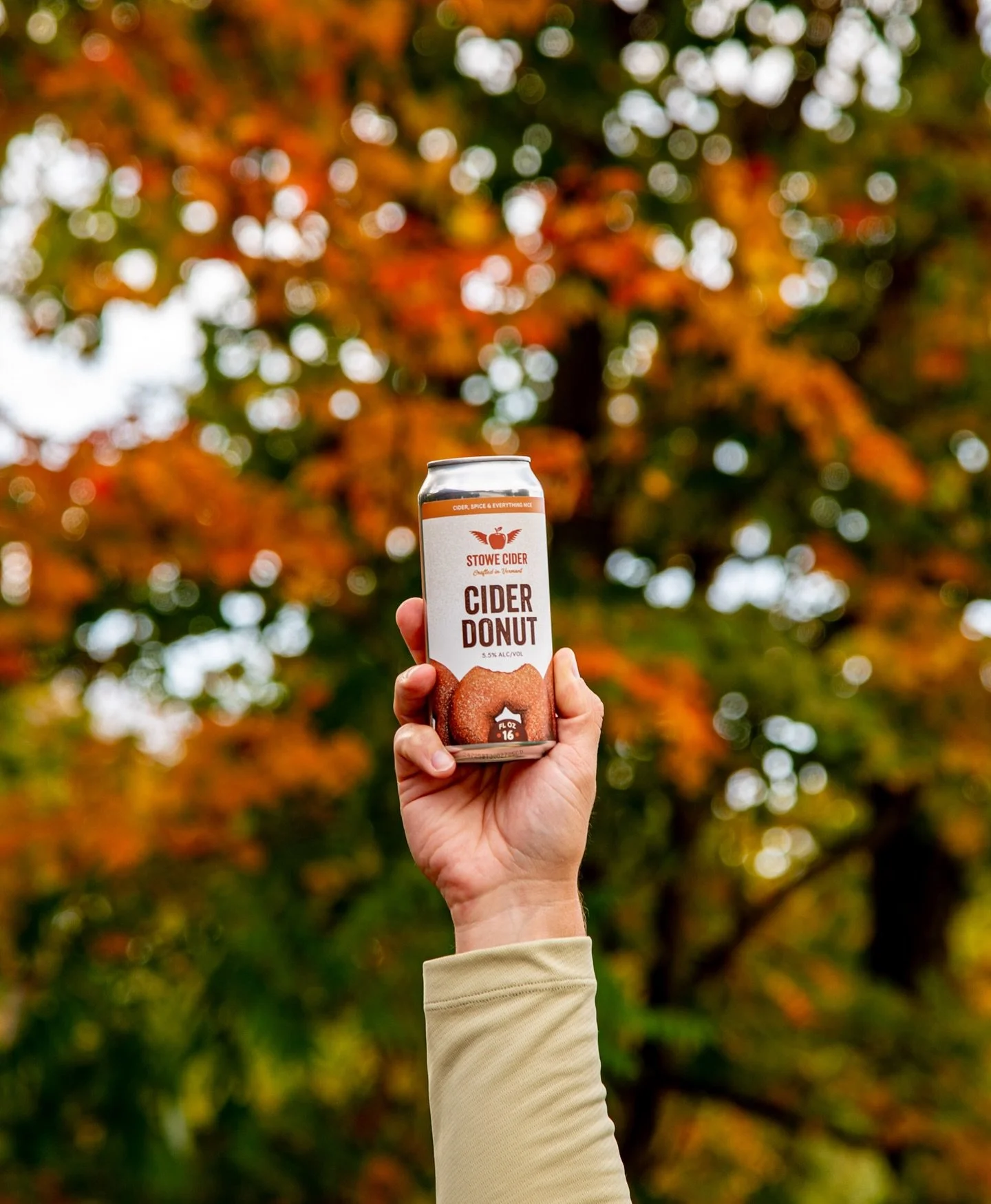 Leaf-peeping fuel, secured. Cider Donut is here to celebrate foliage season with you 🍂

Updated hours (@shakedown_stowe):
WED - SUN: 12-9PM

Swing by, grab a pour, and let the fall adventures begin. Not coming to Stowe this foliage season? Find Cide