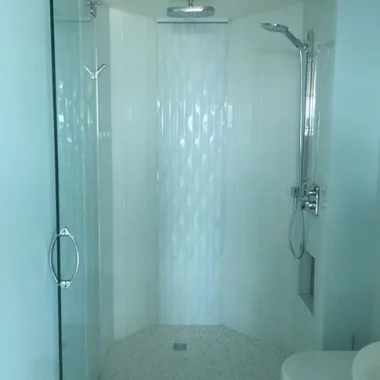 Glass shower.jpg