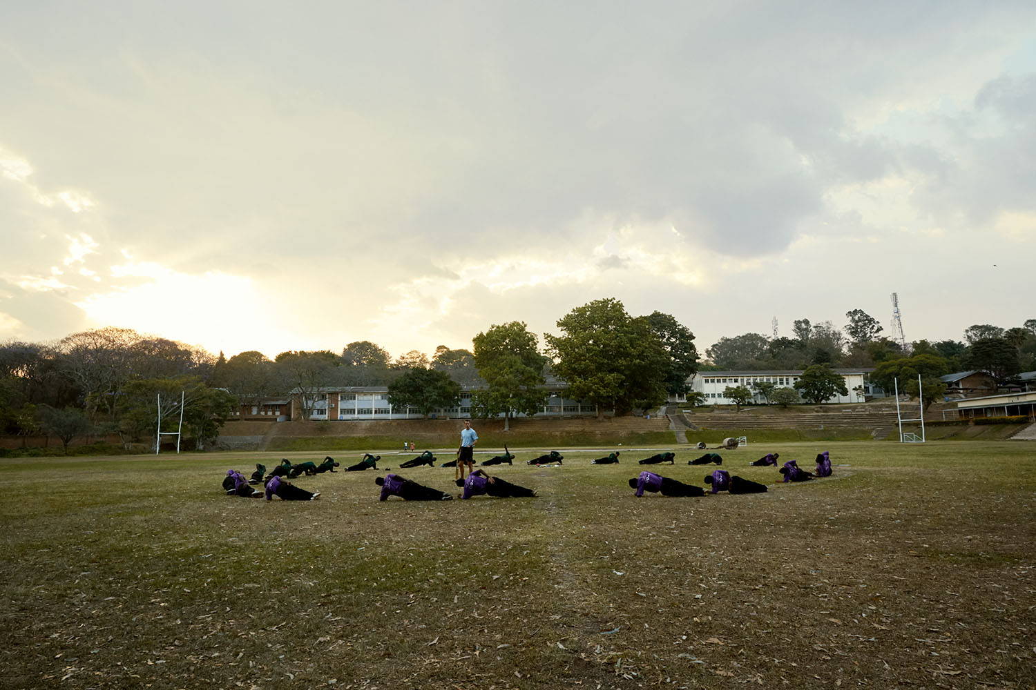  The girls are joined by the Men’s National Cricket Team for part of their training session. In the middle, dutch cricket coach Stefan Vink, Malawi, 2016. 