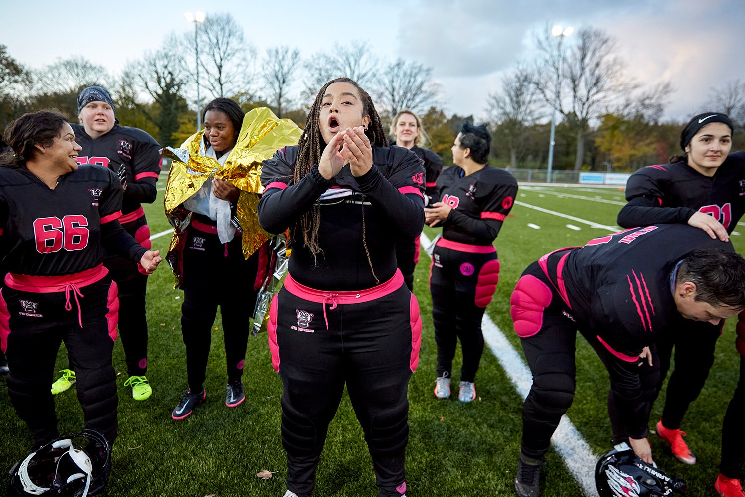 Utrecht Wolverine Safijja applauding her own team after loosing against the Amsterdam Cats, Amsterdam, NL, 2021. 