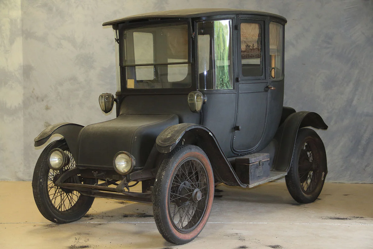 Before: detroit electric in poor condition