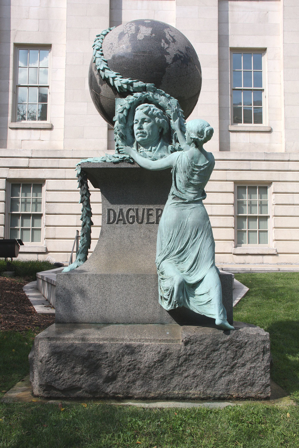 Daguerre-monument-conservation-1.jpg