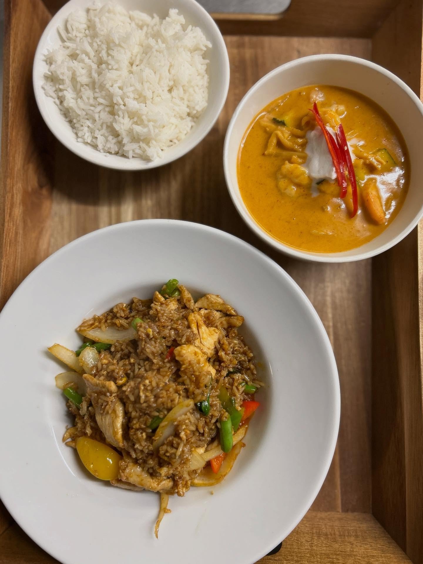 📸 Saturday Cravings, Solved! 🍛🔥
Weekend mode: ON. Treat yourself to the perfect Thai duo — our bold, spicy Drunken Fried Rice and creamy, aromatic Panang Curry.
Flavor, heat, and happiness in every bite 🇹🇭✨
🌶️ Dine in | 🥡 Takeout | 
📍B