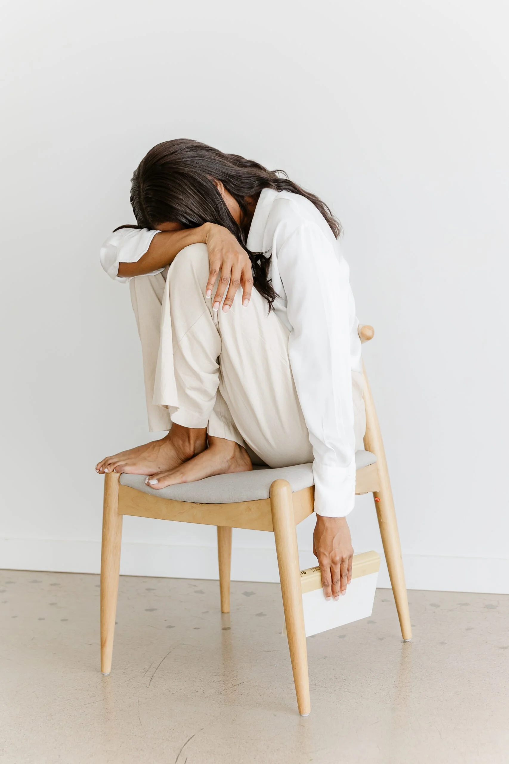 woman_overwhelmed_tired