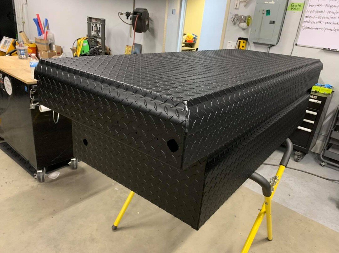 @Weatherguard toolbox media blasted and coated in Mini Texture Black.

#bwpc #powdercoat #truck #toolbox #2500hd #tools #4x4 #tuscaloosa