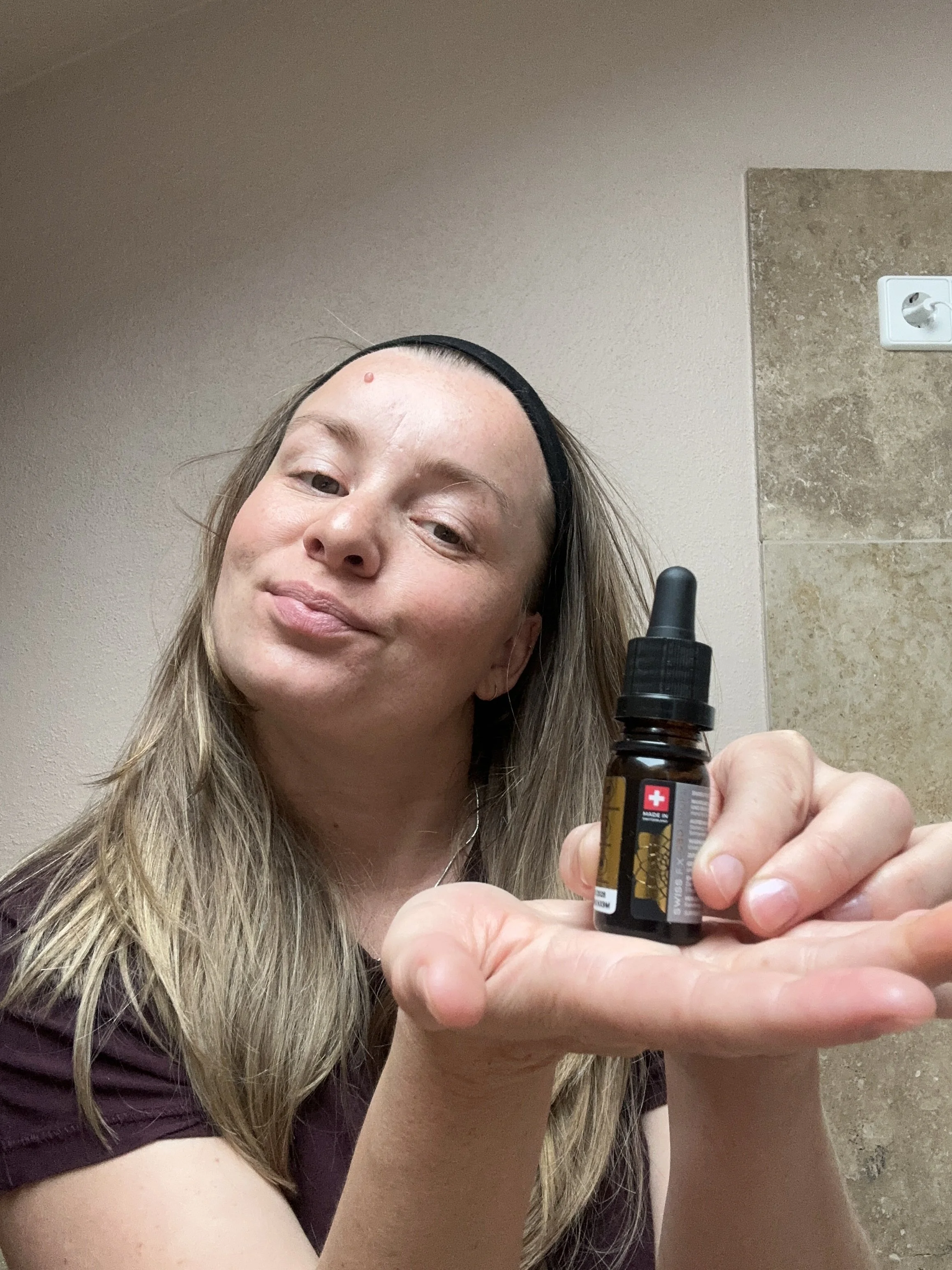 CBD Öl Qualität erkennen: Meine Erfahrung mit Swiss FX und worauf du beim Kauf achten solltest