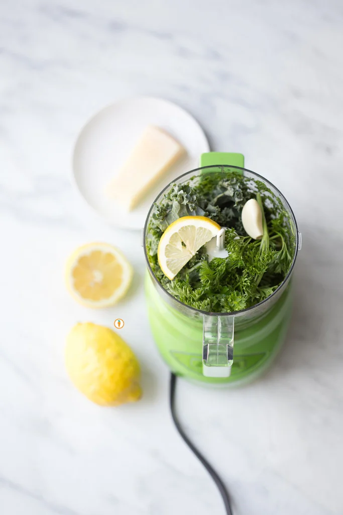 Pesto-in-blender_whole-683x1024.jpg