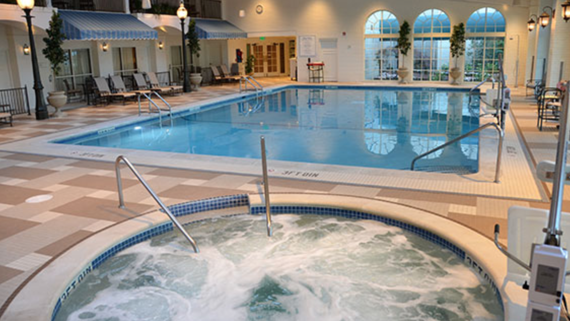 6 Pool Exercises You Can Do On Vacation Or Business Trips
