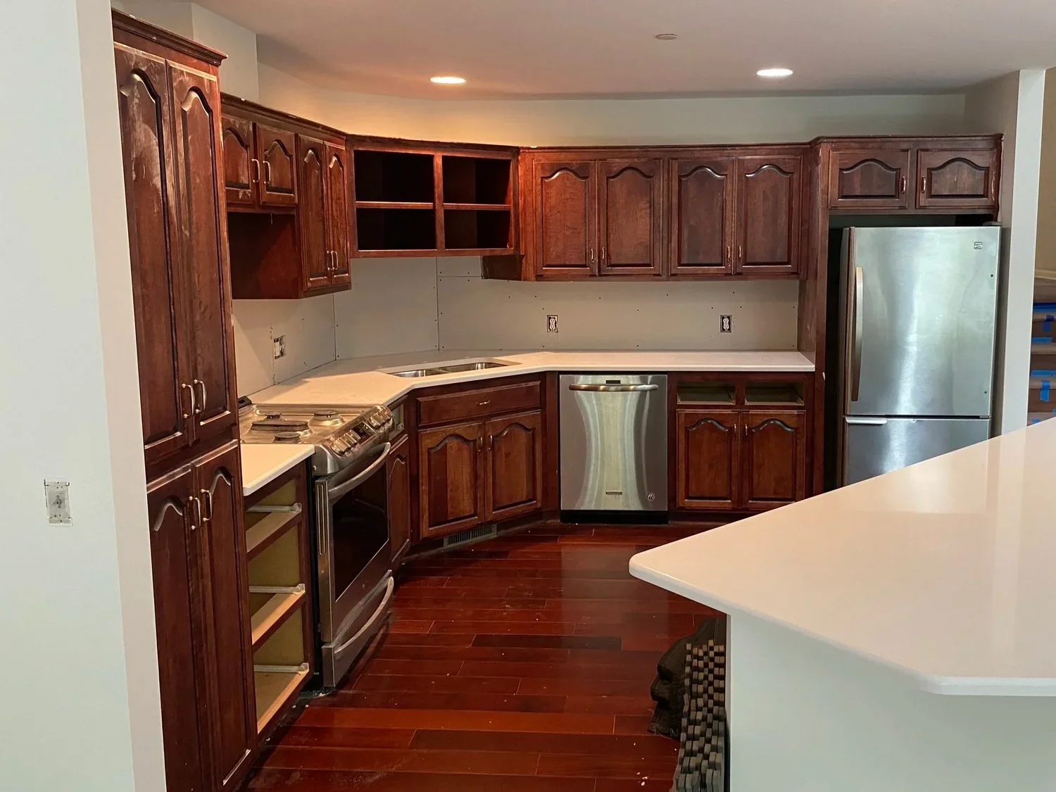 Rush River Interiors - Kitchen Cabinet Refacing - Eden Prairie kitchen before refacing.webp