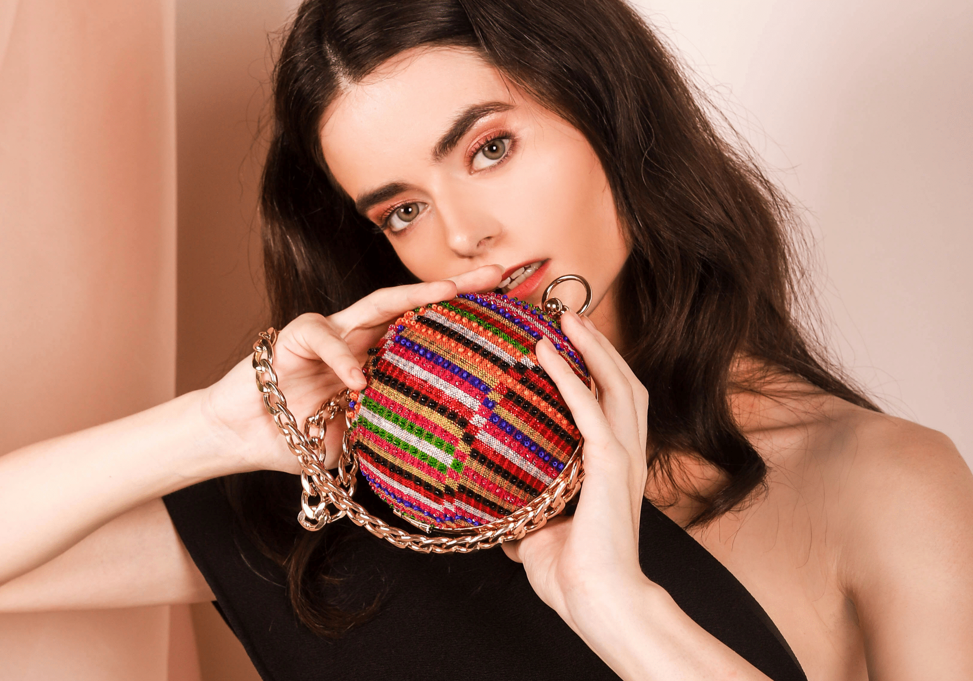 Vesti-Women Catalogue-FINAL (1)-09.png