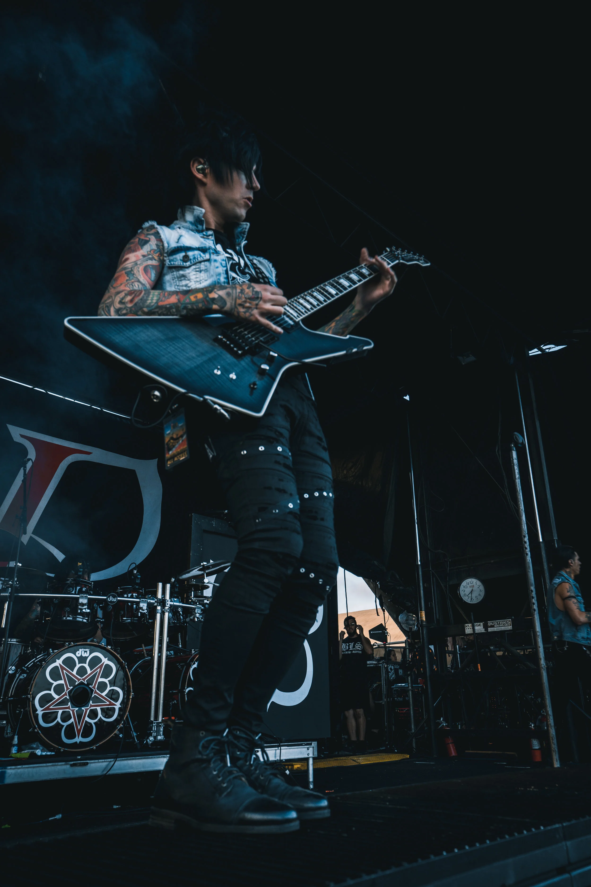 Jake Pitts - Black Veil Brides - Signature E1
