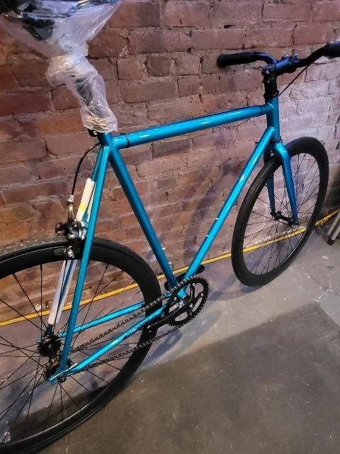 flat bar e gravel bike Camino Al Apex1 Award-winning bikeDefault Title New Looxs Ein- oder Zweisitzer:Einsitzer Meryl's Codec in Metal taking every tempting side