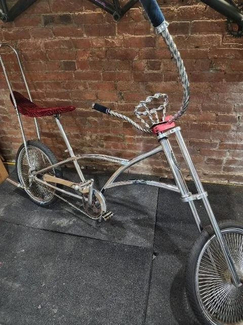 20- Custom Chopper Lowrider - Side.jpg