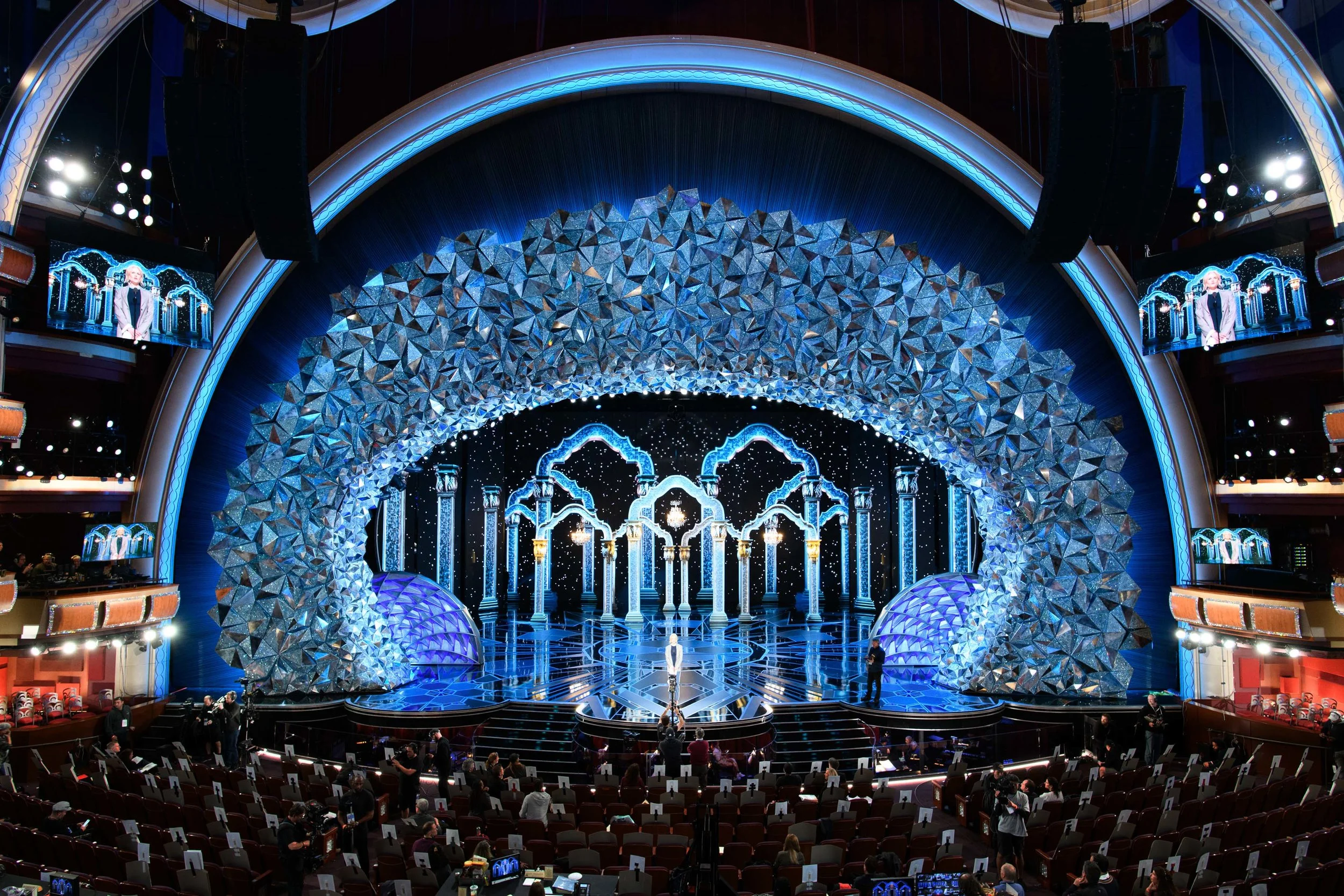 AA18 ARCHES BLUE 2.jpg