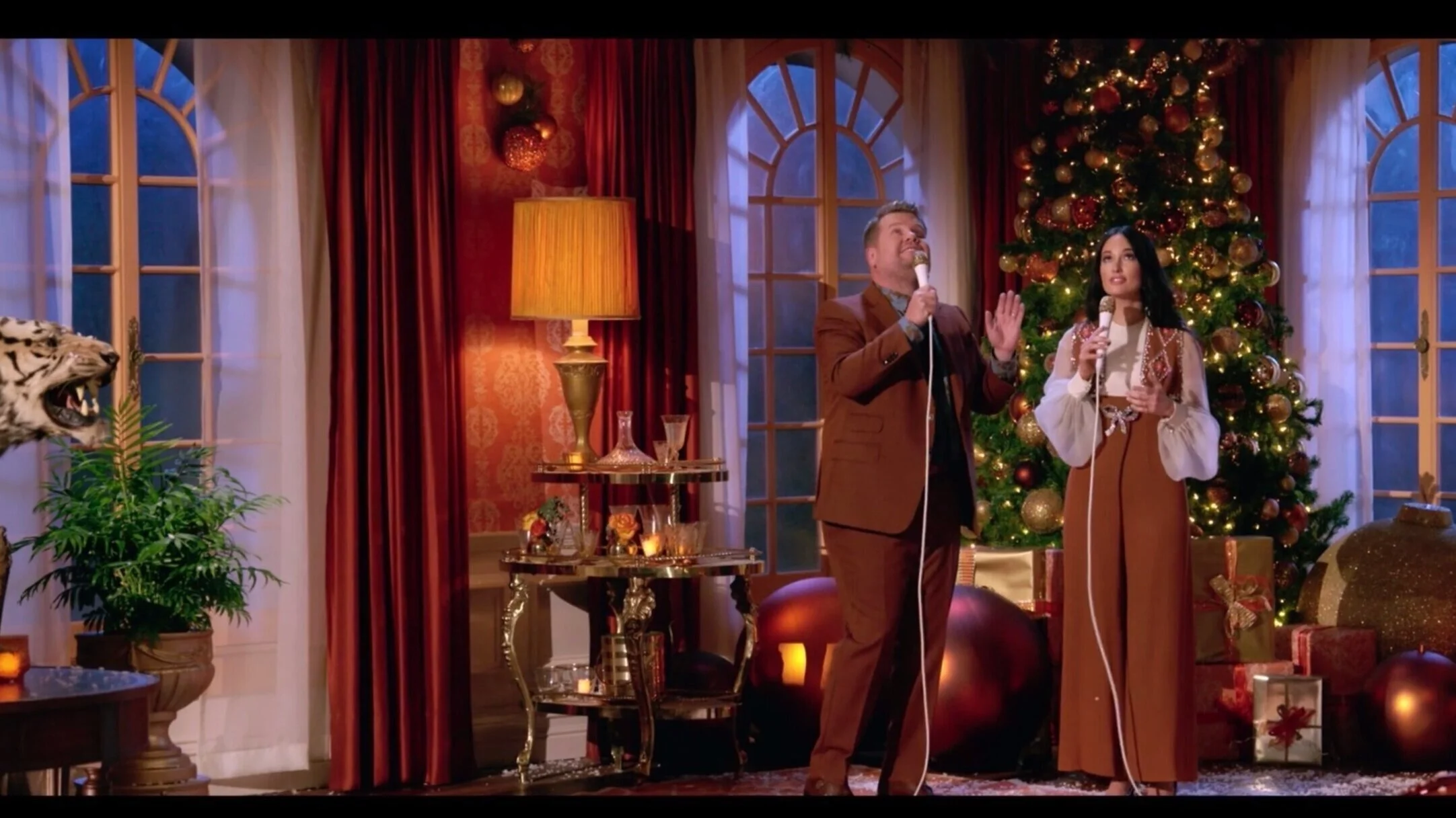 KaceyMusgraves_ChristmasSpecial_open.jpg%25252B.jpg
