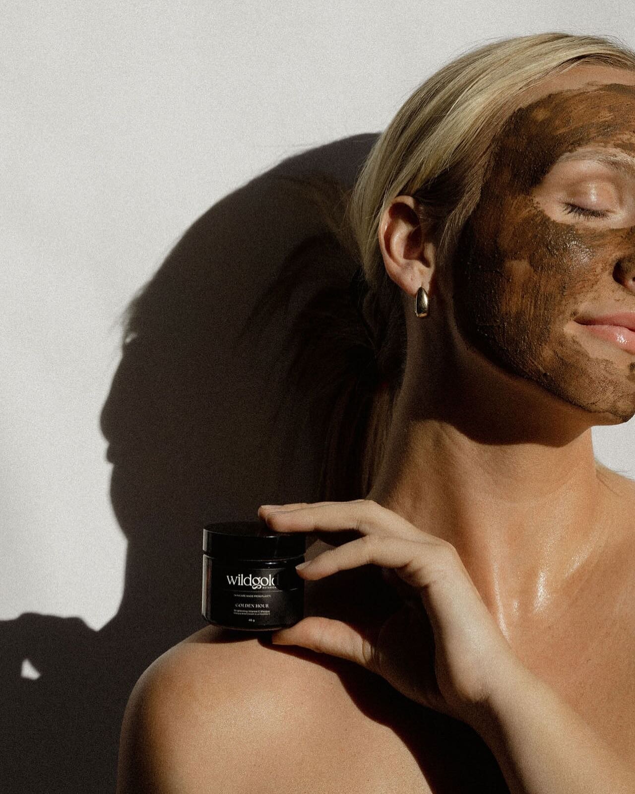 Our Golden Hour masque is made up of nature&rsquo;s most vitamin C rich plants; Camu Camu, Rosehip and Sea Buckthorn. The Vitamin C from these powdered plants is activated by water, allowing the nutrients to absorb deep within your skin. Vitamin C in