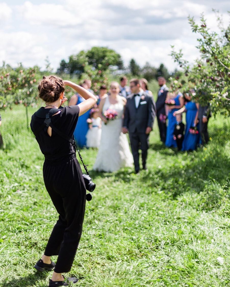 Let's talk weddings. 💍💐💒

Last year, I made the decision to stop shooting large weddings and move to just elopements and small wedding under 50 people. That's right, a 50 person limit. Sound familiar? 😂 The COVID-19 regulations hit and I was sitt