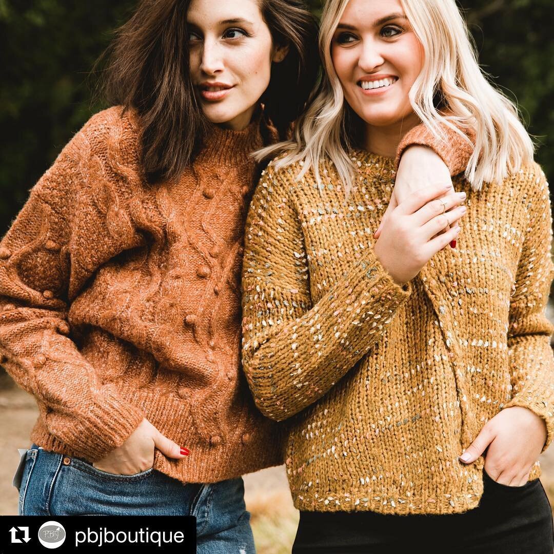 Another favorite from one of @pbjboutique recent fall shoots that I absolutely adored. And I also have an obsession with yellow sweaters 👌🏼