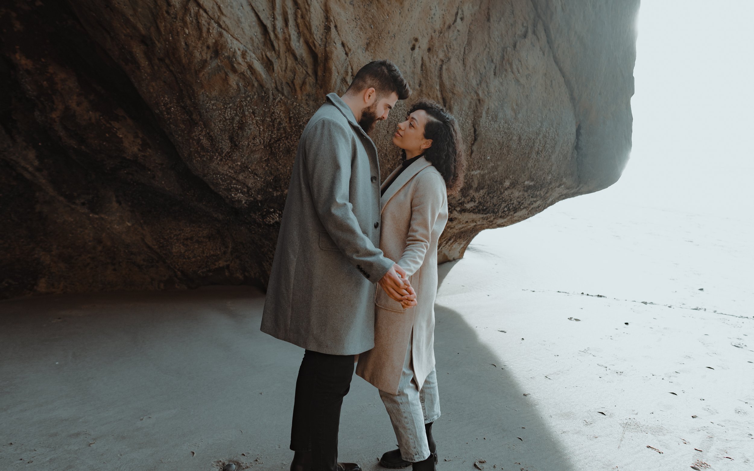 hug-point-oregon-beach-engagement-45.jpg