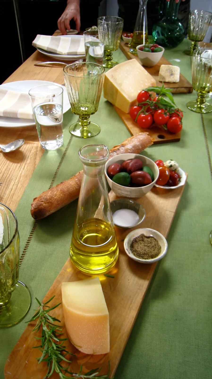 chesse cutting board.jpg