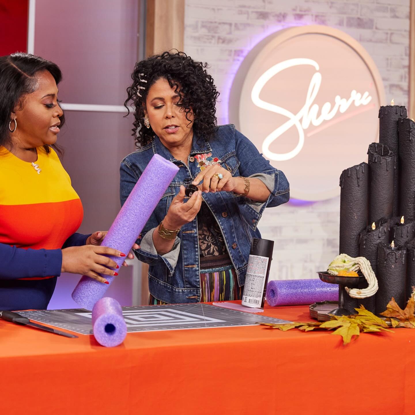 Four years. That&rsquo;s how long I&rsquo;ve had the absolute honor of walking onto the set of the Sherri Shepherd Show @sherrishowtv to share entertaining ideas, home hacks, and holiday magic with one of the most genuine and warm humans&hellip; 🙌✨
