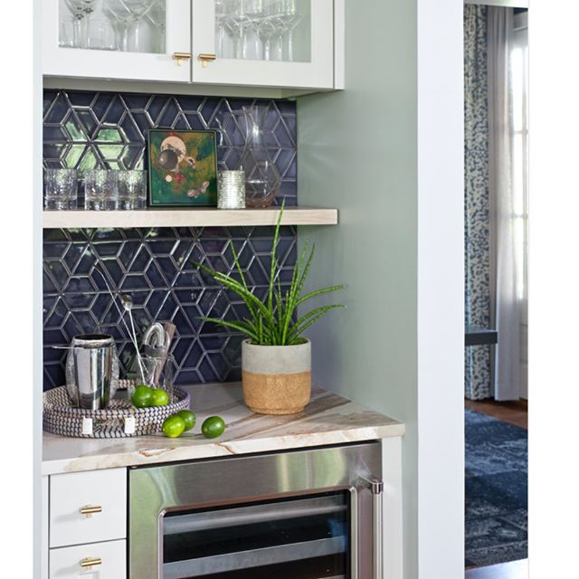 All about that tile in this skinny bar renovation. Tile from @specialtytile Hardware from @rejuvenation Countertops from @cambriasurfaces Construction by @360constructionanddesign Photography by @christinawedge Awesome client award to @lisa.vellieux.