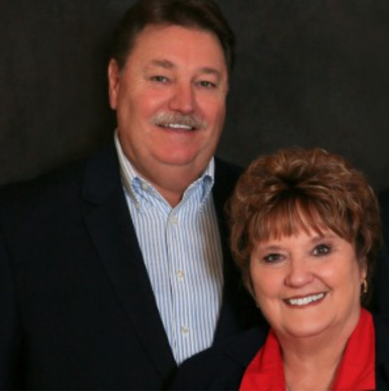 Gay and Larry Berge Celebrate 22 Years at RE/MAX Gold