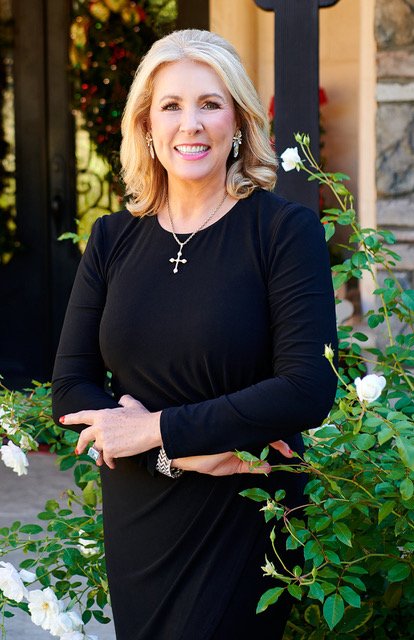 Kim Pacini-Hauch Shatters Glass Ceilings 