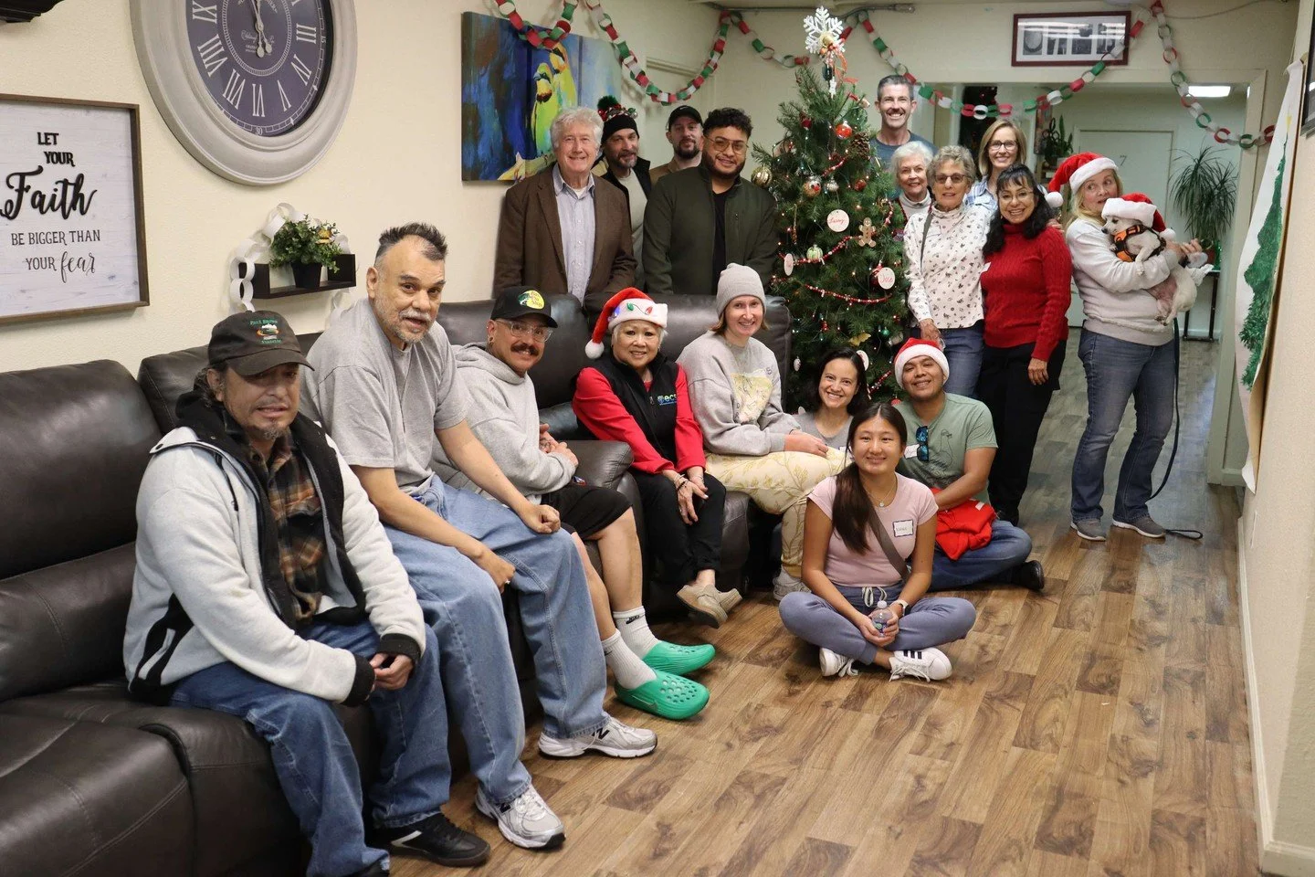 🎄Last weekend at Uptown Safe Haven, volunteers from St. Paul&rsquo;s Episcopal Cathedral (@stpaulcathedralsd) joined community partners, residents, and ECS staff to transform the space with holiday decor, creating an atmosphere of warmth and cheer. 