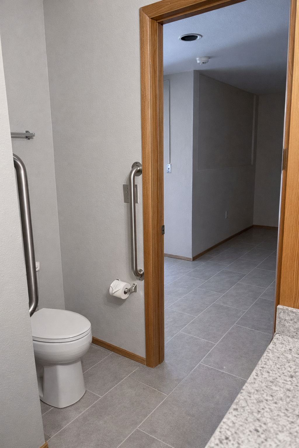 Kadie Glen Bathroom.png