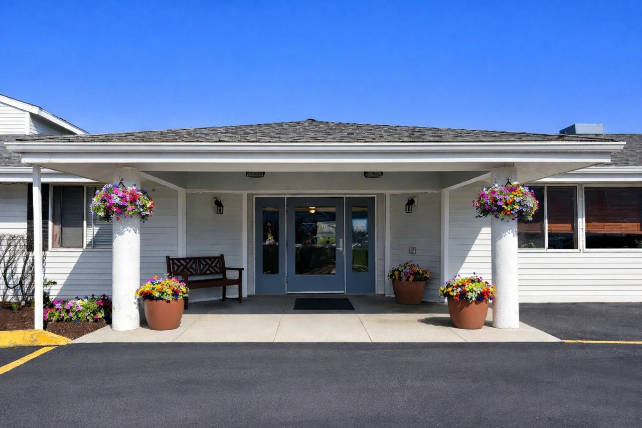 Kadie_Glen front view.jpg