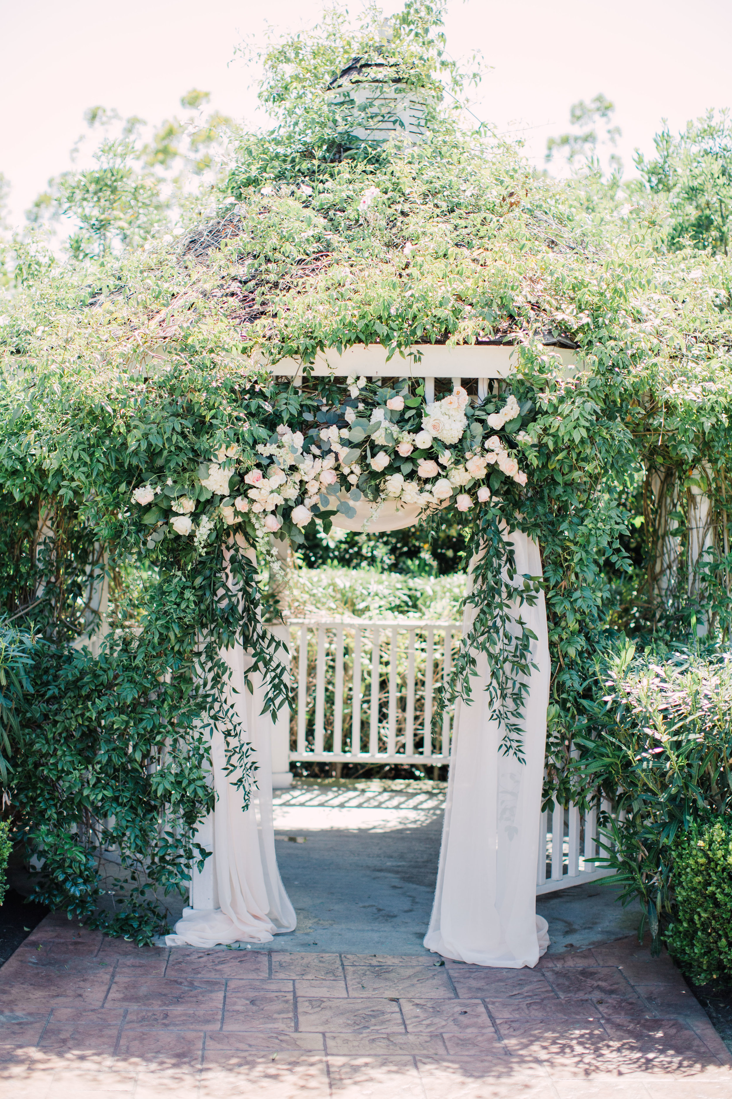 0266_Pacas_Carmel_Mountain_Ranch_Country_Club_San_Diego_California_Wedding_Devon_Donnahoo_Photography (1).jpg