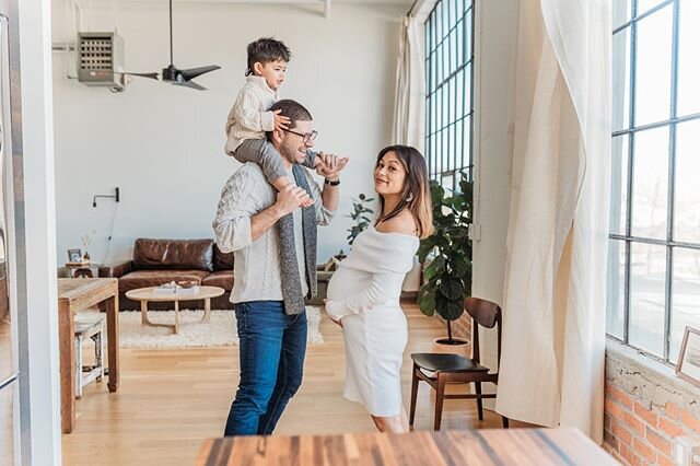 All the feels for this special &ldquo;last few weeks as a family of three&rdquo; maternity shoot. 😍😏
.
.
Seriously. How cute are they? I still remember the last few weeks as a family of 3 before having our younger one, Andrew. It&rsquo;s so sweet, 