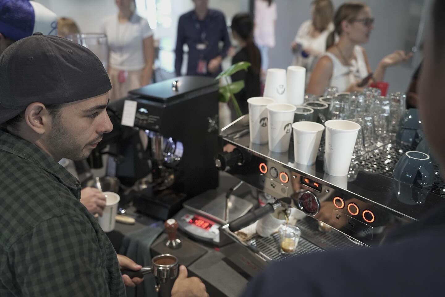 Barista Apprenticeships in full swing over the next 2 weeks! We take people from never touching a coffee machine to making hundreds of coffees over the course of a few days. 

Training a new generation of baristas for the specialty coffee industry 💪