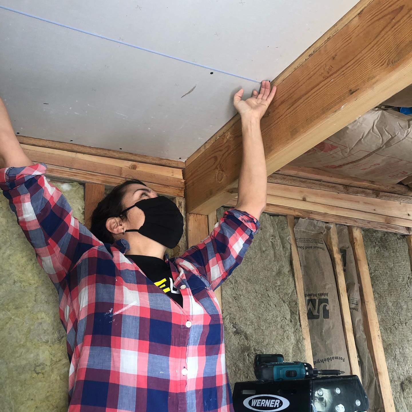 Drywall! Yes it&rsquo;s heavy, but as a team we installed the ceiling in our tiny house with ease.