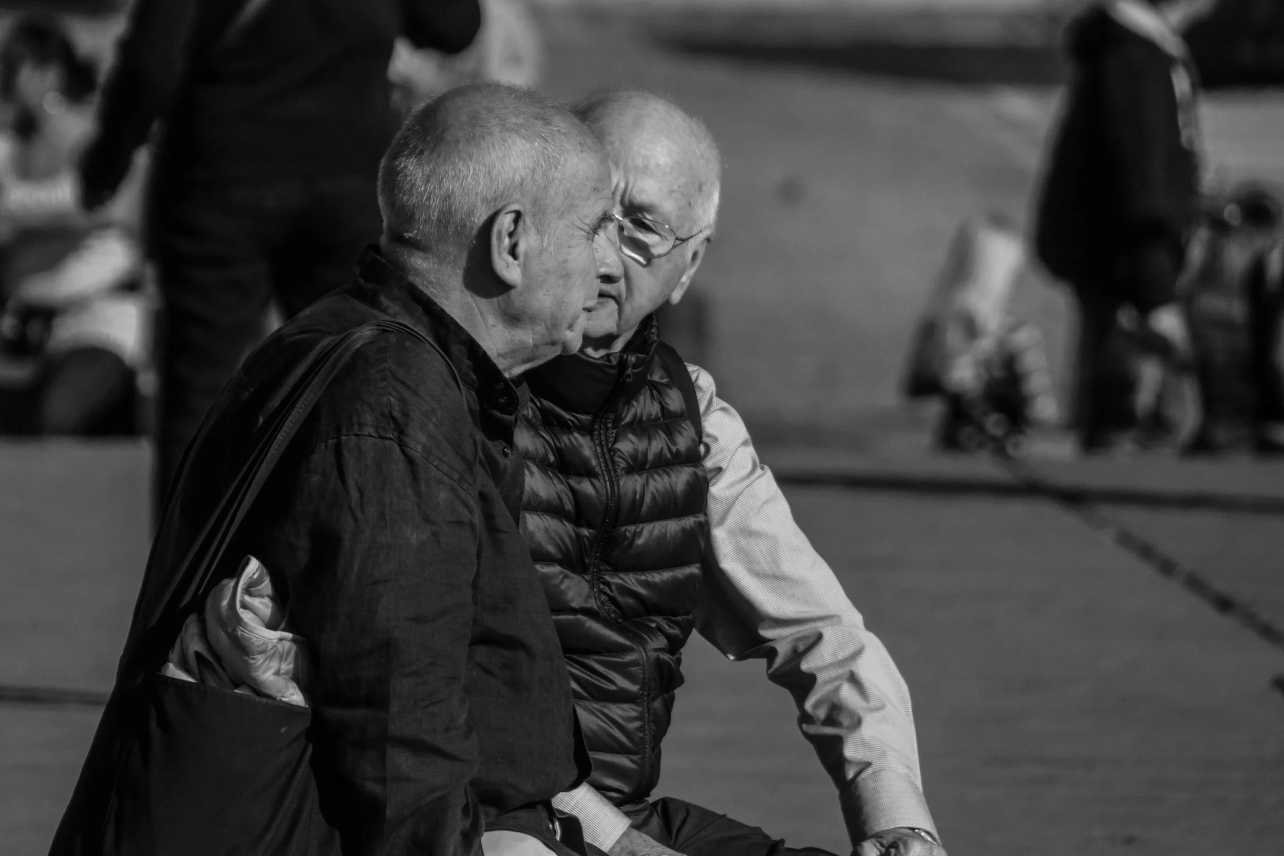 Couple oh the Pont de Arte.jpg