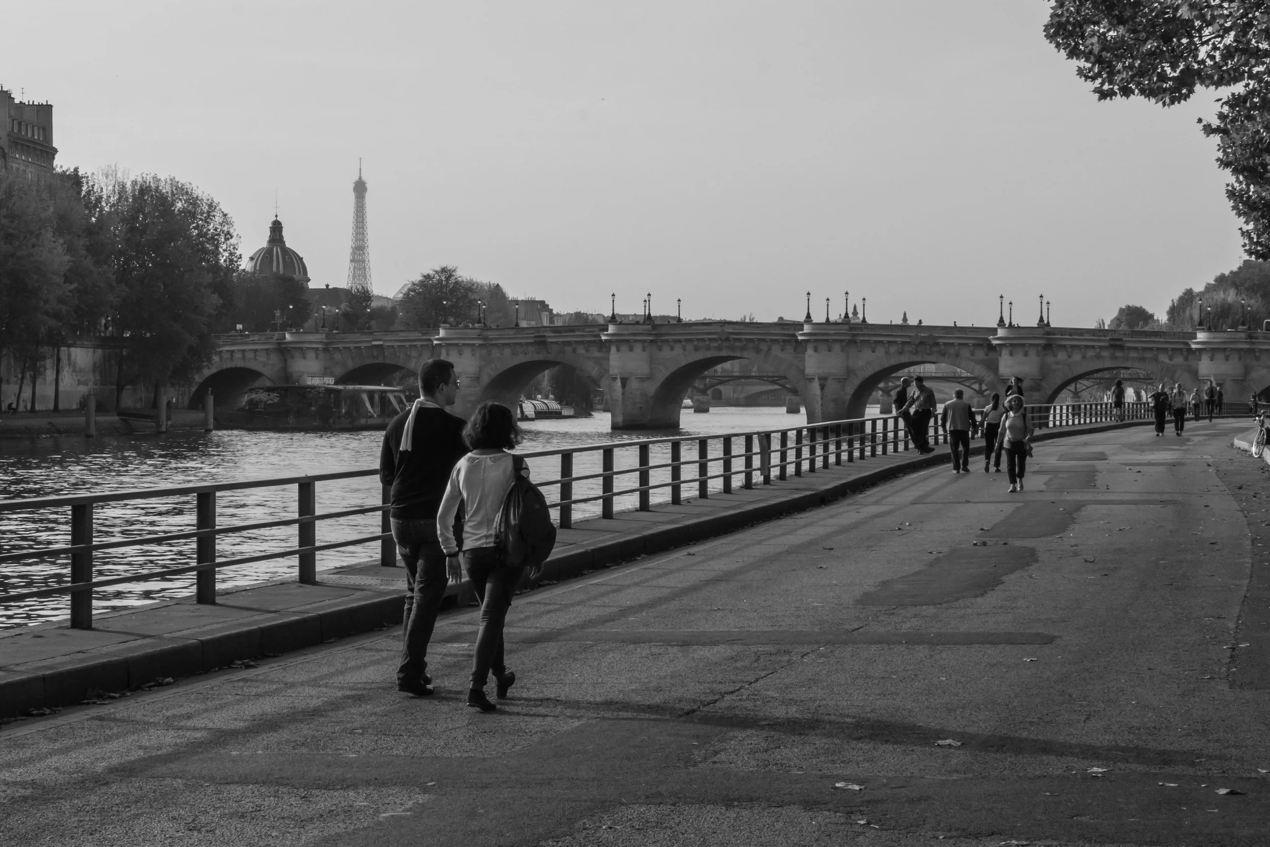 Couple by the Seine 1.jpg