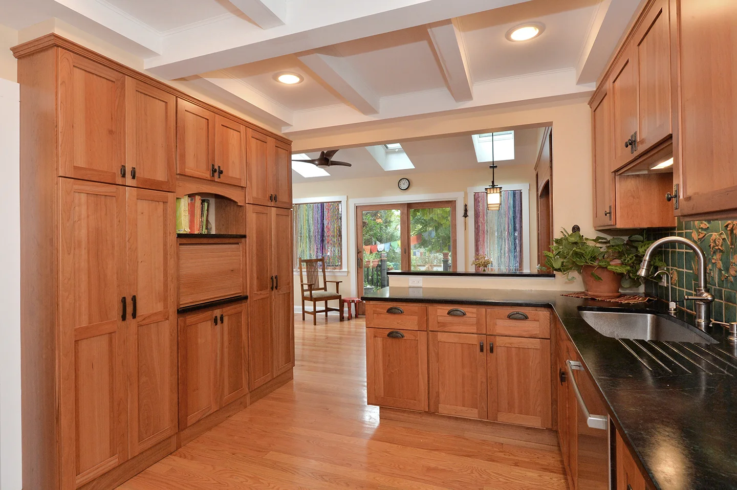 Natural Cherry Shaker Dorian Dehaan Interior Design Natural Cherry Shaker Dorian Dehaan