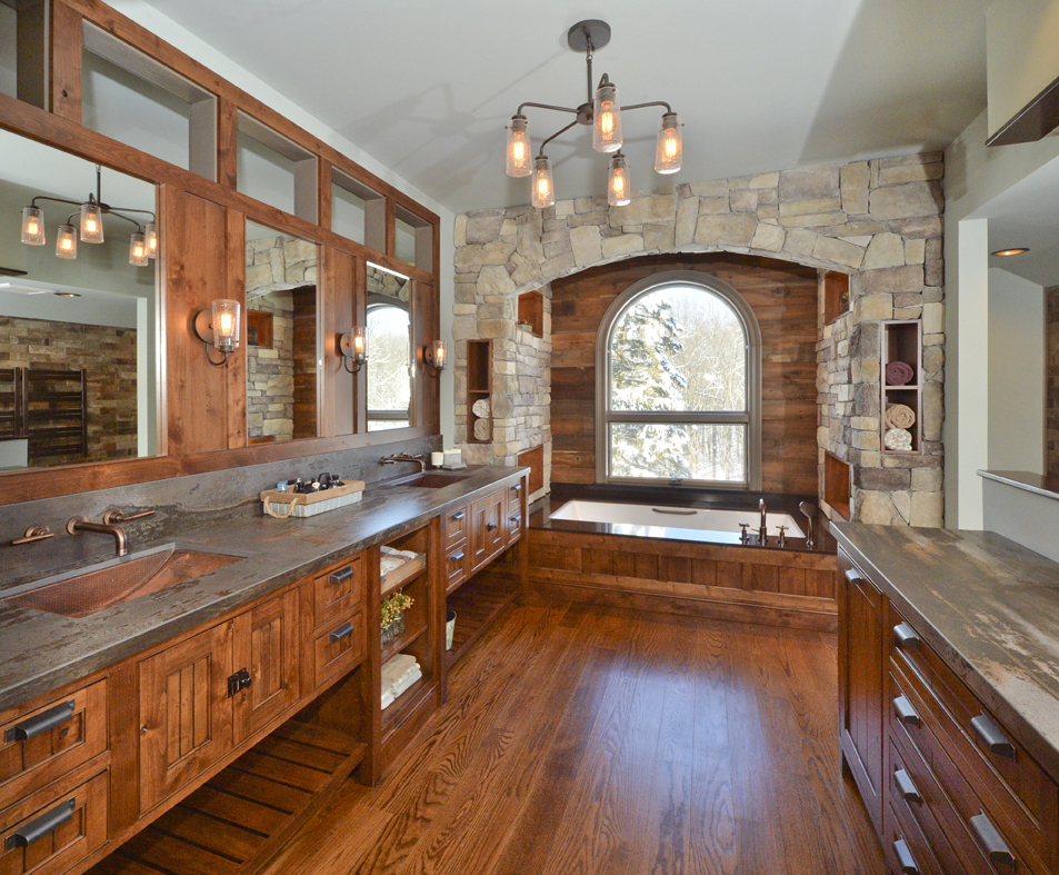 RUSTIC INDUSTRIAL MASTER BATH